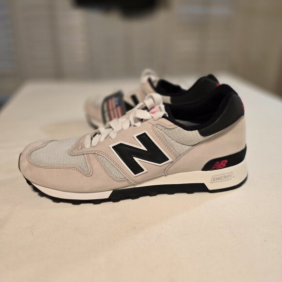 New Balance 1300 sneakers - Picture 1 of 10